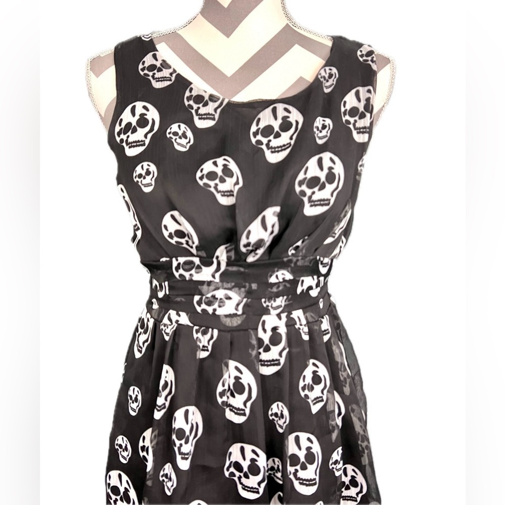 Snow Traffic Skull Pattern Skater Dress - Size S - Picture 2 of 8